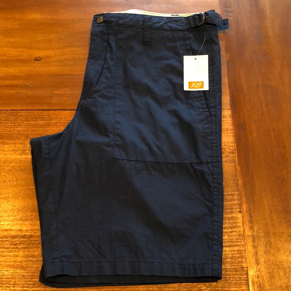 Joe Fresh shorts. Lightweight fabric. Side & back pockets. Adjustable waist. NWT